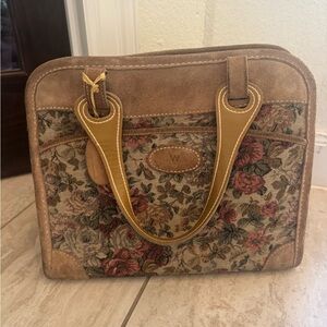 The French Co Luggage Vintage